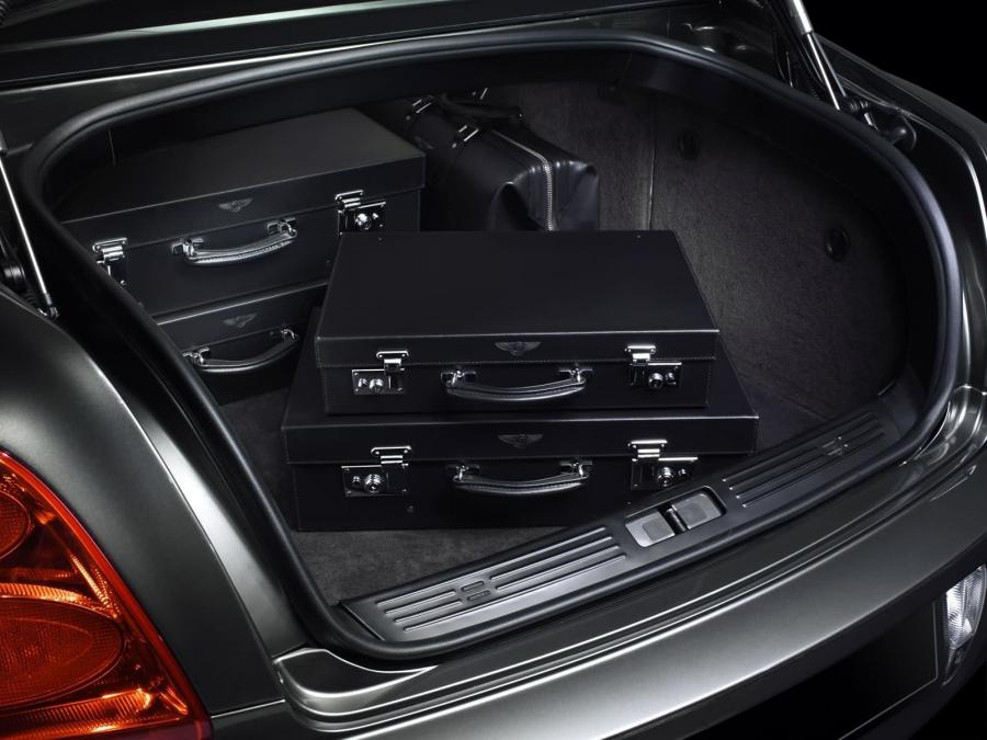  Bentley Continental Flying Spur 2005 года  (фото 24 из 51)